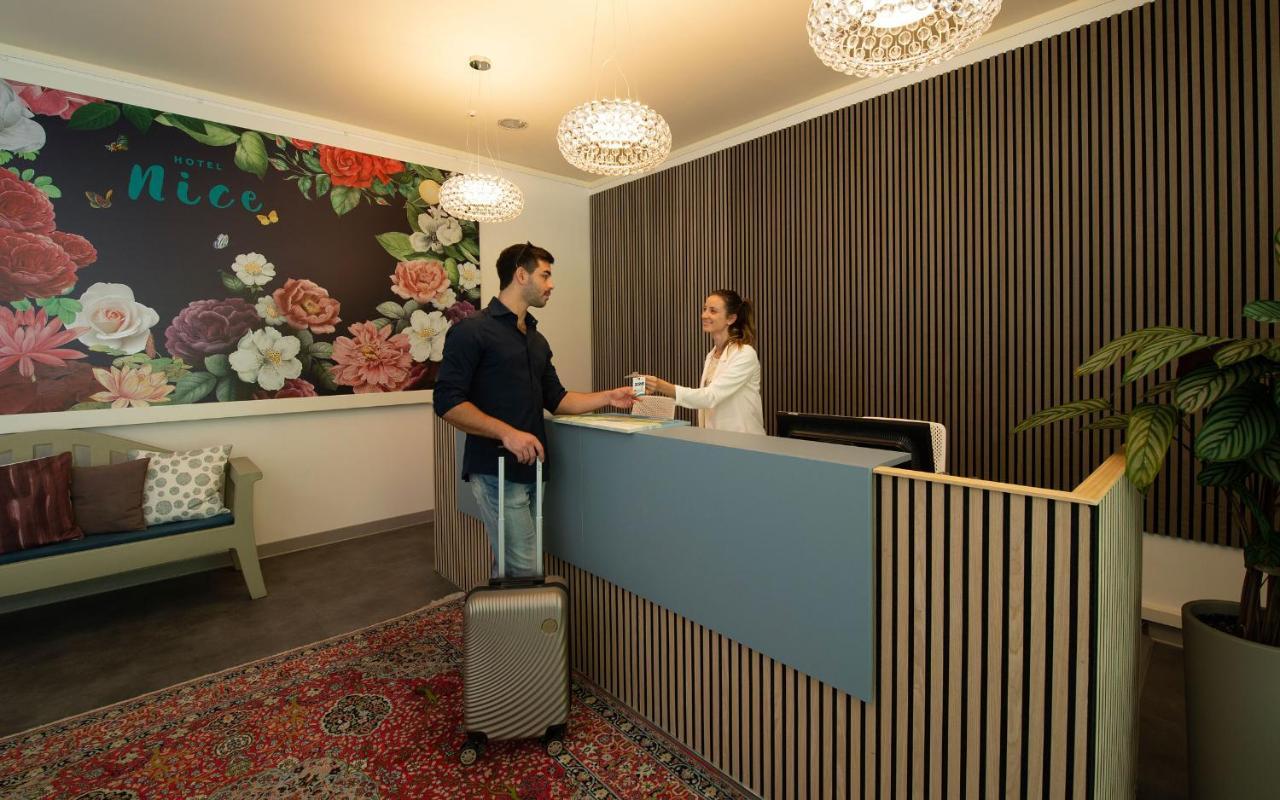 Nice Hotel 비비오네 외부 사진