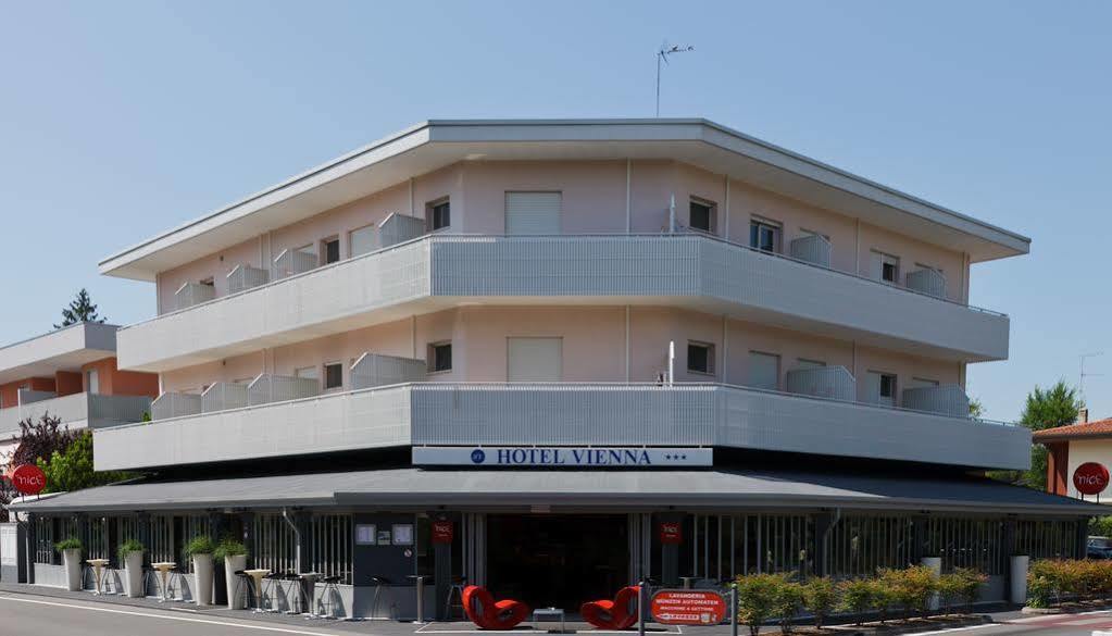 Nice Hotel 비비오네 외부 사진